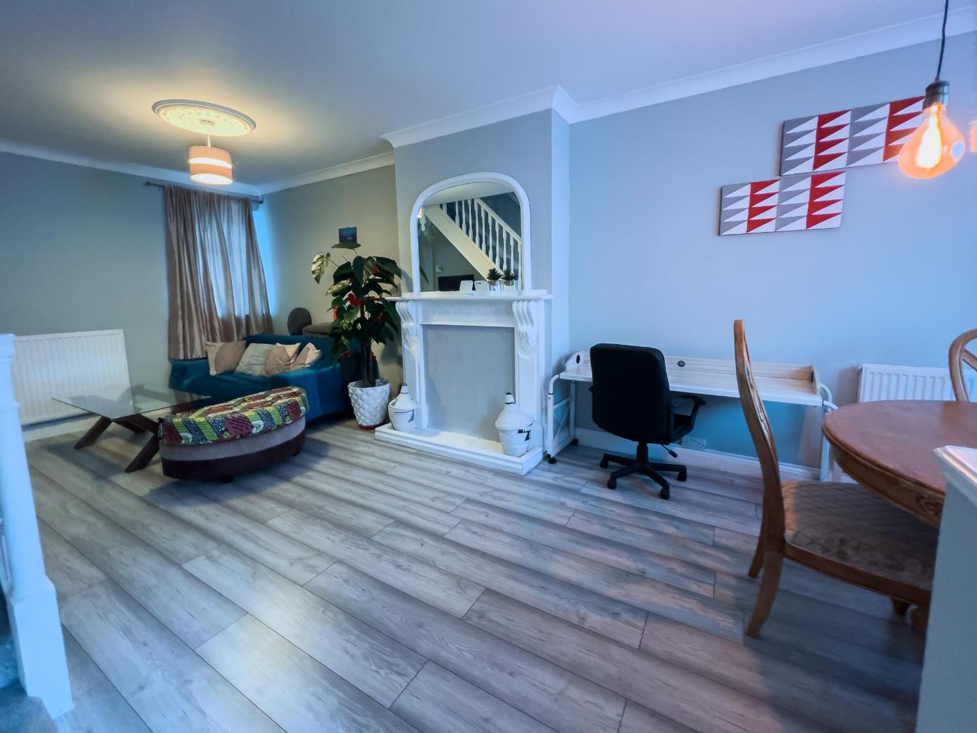 Spacious Retreat - Remote Worker & Family Friendly 朴次茅斯 外观 照片