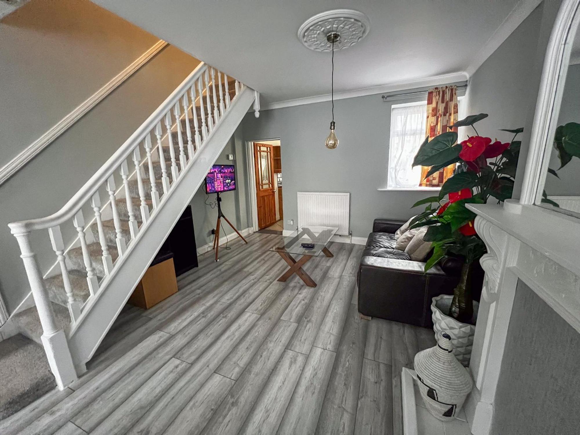 Spacious Retreat - Remote Worker & Family Friendly 朴次茅斯 外观 照片